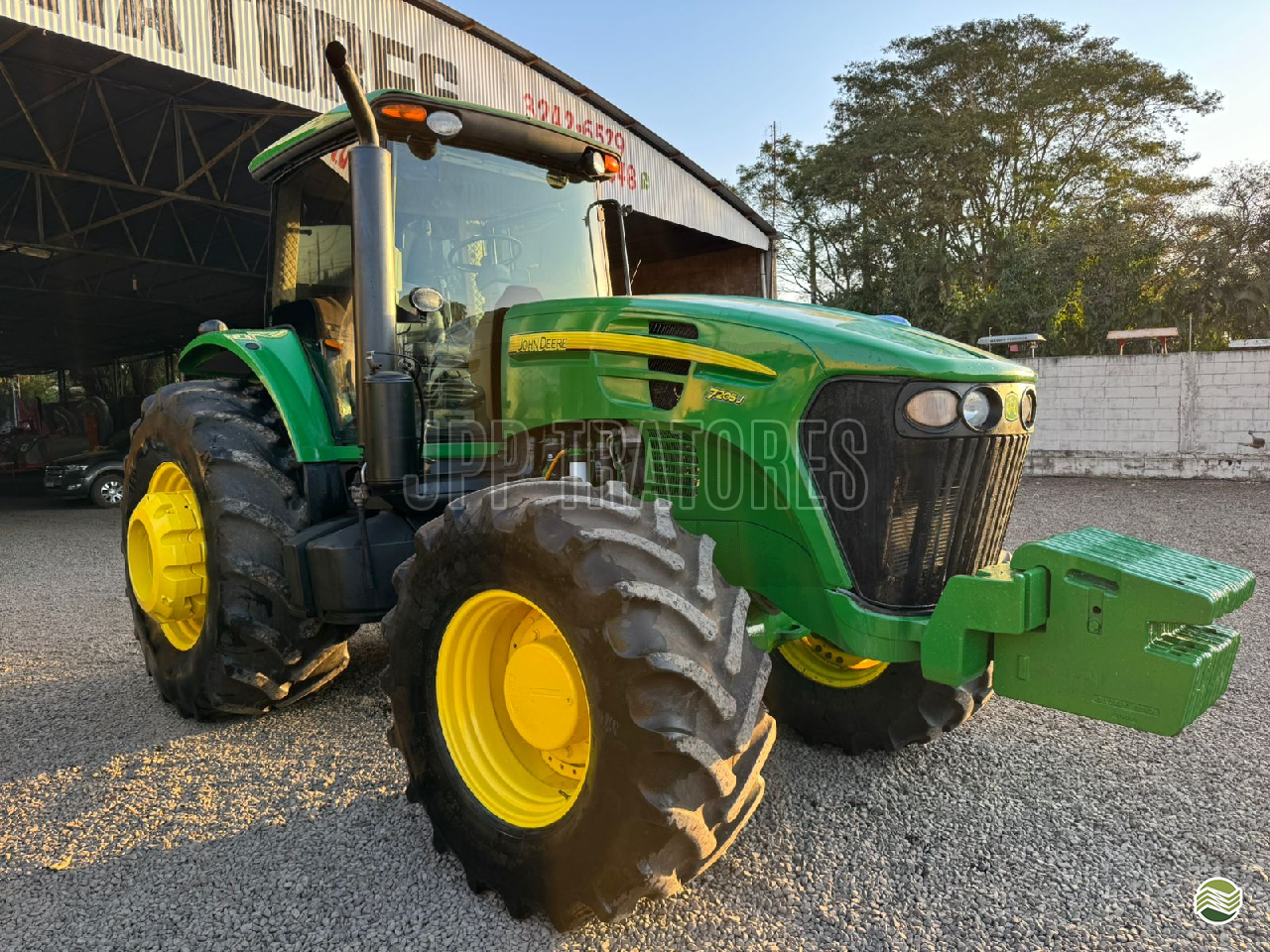 TRATOR JOHN DEERE JOHN DEERE 7205J Tração 4x4 JPP Tratores MONTE ALTO SÃO PAULO SP